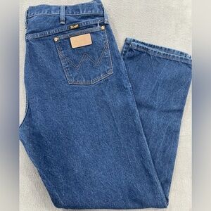 Wrangler Made in USA 13MWZ Men’s 42x32 Cowboy Cut Original Fit Western Jeans